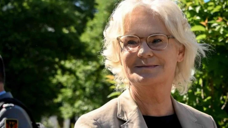 Almanya Ukrayna'ya çok namlulu roketatar gönderiyor