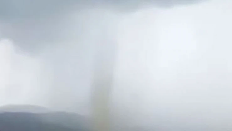Antalya'da hortum ve şiddetli yağmur