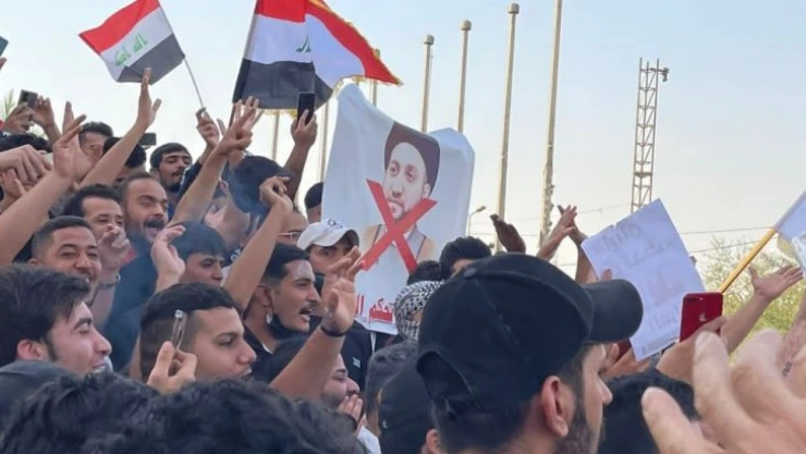 Bağdat'taki 'Ekim Devrimcileri' Yeşil Bölge'de protesto düzenledi