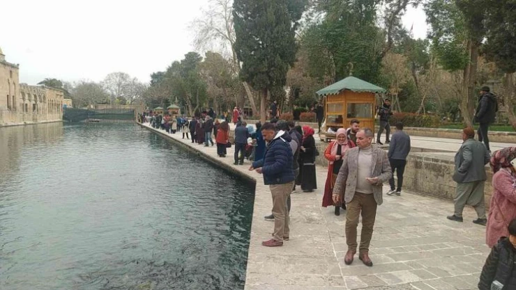 Balıklıgöl'de Berat Kandili yoğunluğu