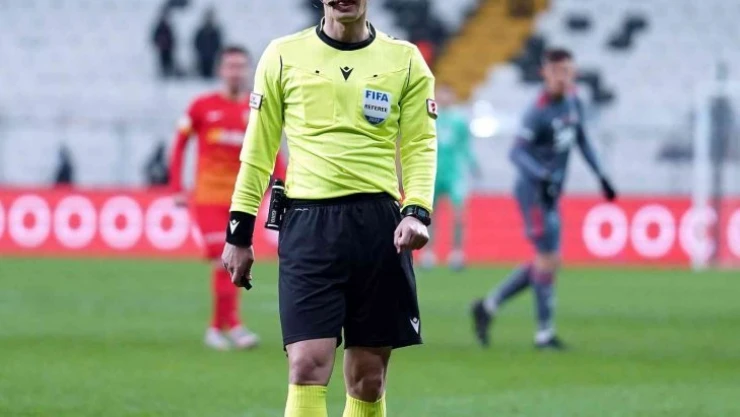 Bandırmaspor - İstanbulspor maçının hakemi Halil Umut Meler oldu