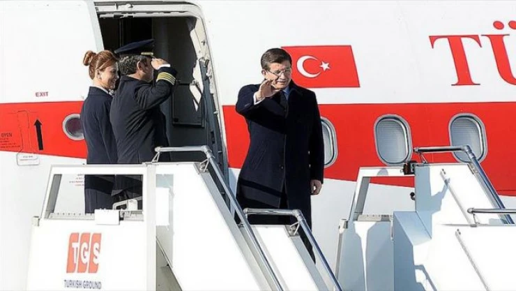 Başbakan Davutoğlu İngiltere'ye gitti