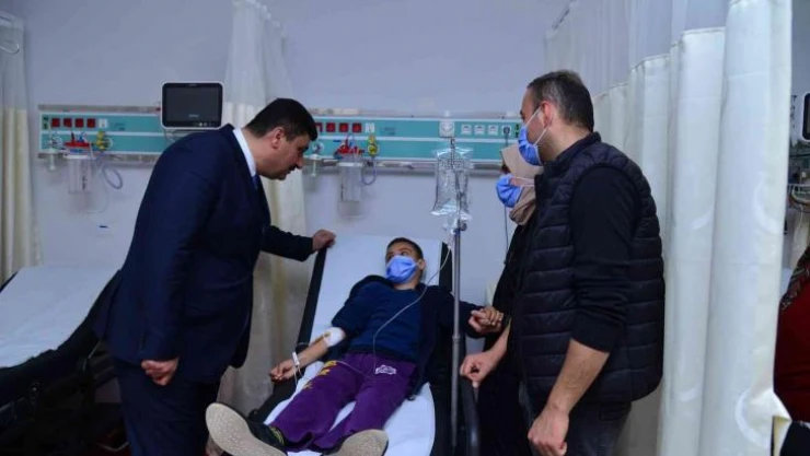 Başkan Oğuz'dan bayramda hasta vatandaşlara moral ziyareti
