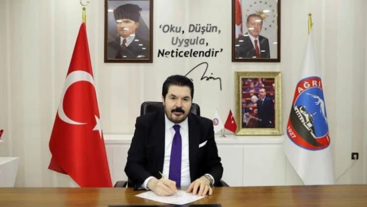 Başkan Sayan: 'Terörün hedefinde olan bir başkanınızım'