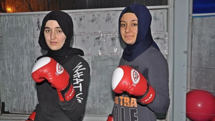 Başörtülü sporculara örnek oldular