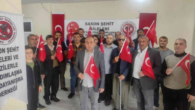 Batman'da şehit yakınları ve gaziler, HDP'li Paylan'a tepki göstererek istifaya davet etti