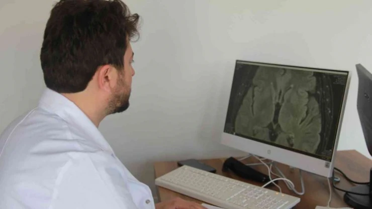 Beyin cerrahisi 'parkinson'a tedavi imkanı sunuyor