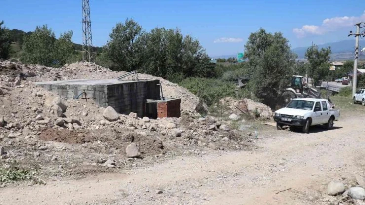 Bolu'da zehirlenmelerin yaşandığı köydeki evlerden et numunesi alındı
