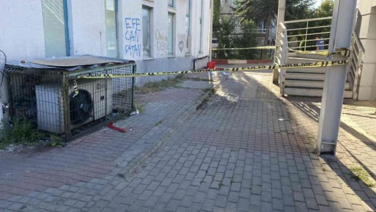 Boşanmak isteyen eşini canice öldüren koca tutuklandı