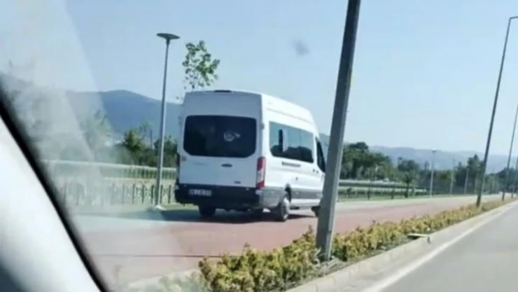 Bursa'da atı motosiklete bağlayarak götürdü
