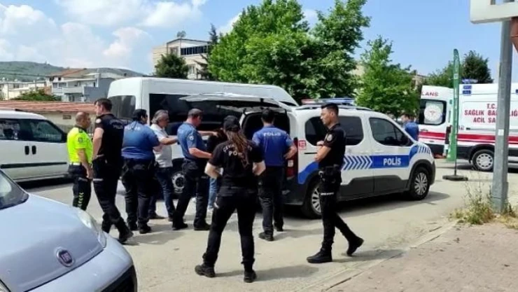 Bursa'daki kavgada kan aktı: 2 yaralı