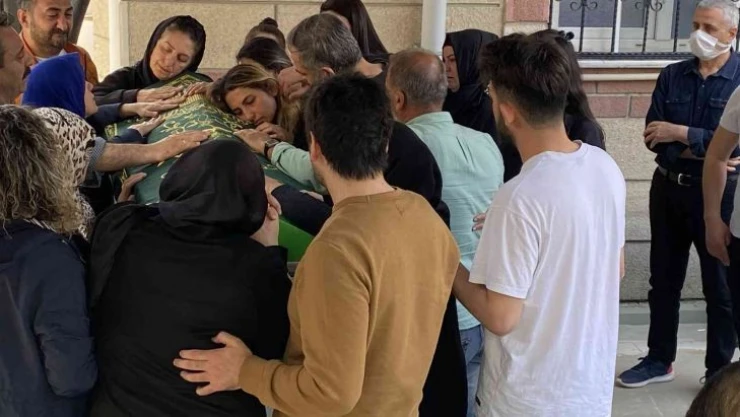 Bursa'daki uçak kazasında ölen eğitmen pilot Otkum son yolculuğuna uğurlandı