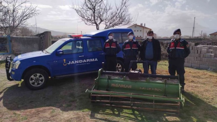 Çalınıp hurdacıya satılan tarım makinesini JASAS buldu