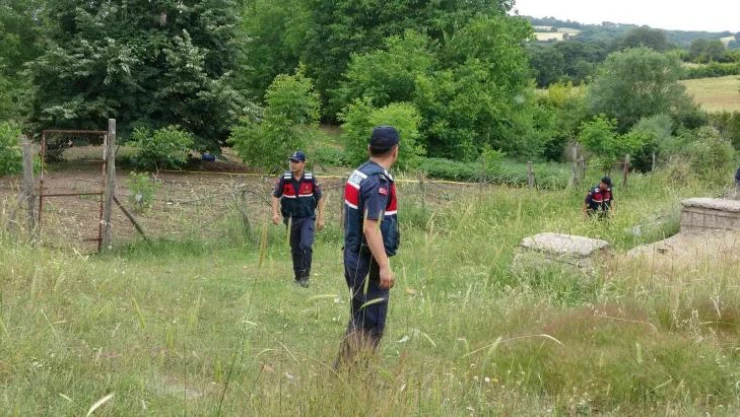 Çanakkale'de kayıp diye aranan kadın, köy evinde bulundu