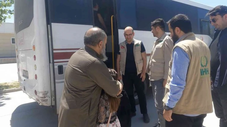 Cerablus'ta yetimhaneye bırakılan iki Azerbaycanlı kardeş ülkesine kavuşuyor