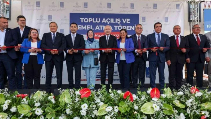 Kılıçdaroğlu, Kuşadası'nda toplu açılış ve temel atma törenine katıldı