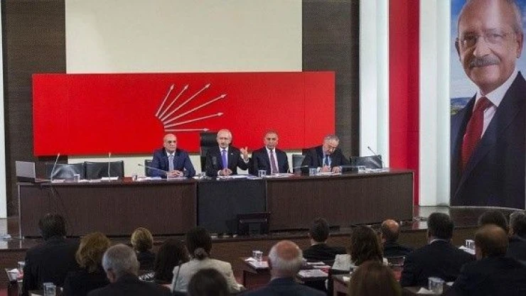CHP'de olağanüstü kurultay için son imza günü