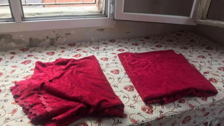 Cinayet zanlılarını 'kırmızı örtü' ele verdi