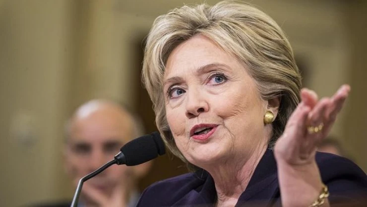 Clinton'ın paylaşılmamış e-postaları yayınladı