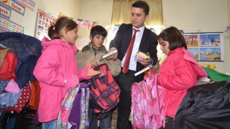 'Çocuk üşürse insanlık üşür' dedi, yardım yağdı