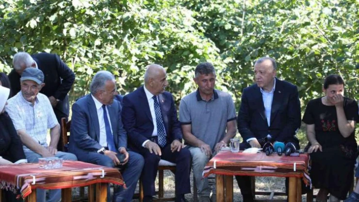 Cumhurbaşkanı Erdoğan fındık bahçesinde