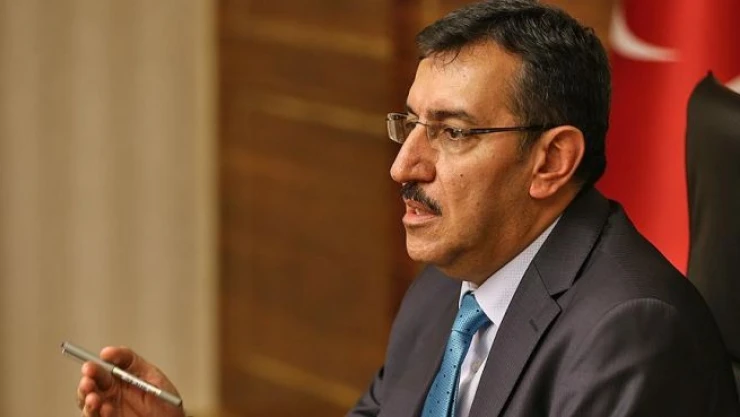 'Cumhurbaşkanı'mızdan ziyade sistemleri tartışmak zorundayız
