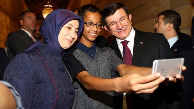 Davutoğlu, Ahmed'le buluştu