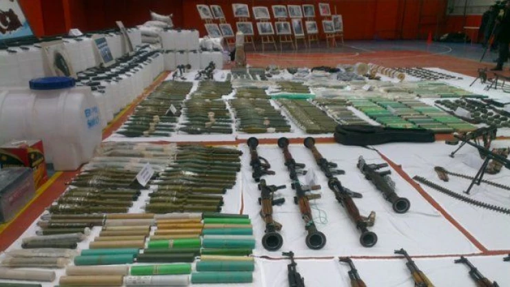 Devlete katil diyenlere gelsin! İşte PKK'nın Sur cephaneliği