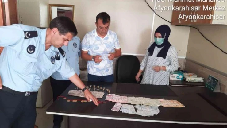Dilenci kadının üzerinden adeta bir servet çıktı