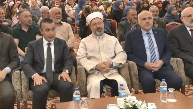 Diyanet İşleri Başkanı Erbaş, 34 hafızın icazet törenine katıldı