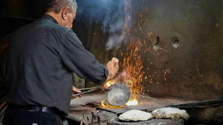 Diyarbakır'ın son kalaycıları modern çağa direniyor