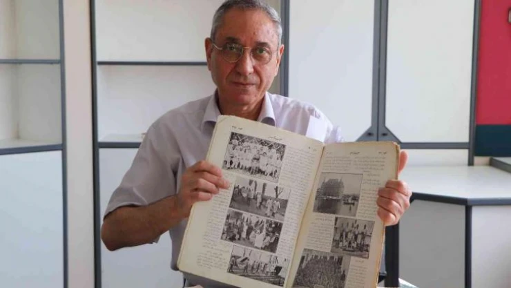 Doktor, asırlık belgeleri müzeye verdi
