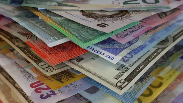 Dolar ve Euro aralıkta eşitlenebilir
