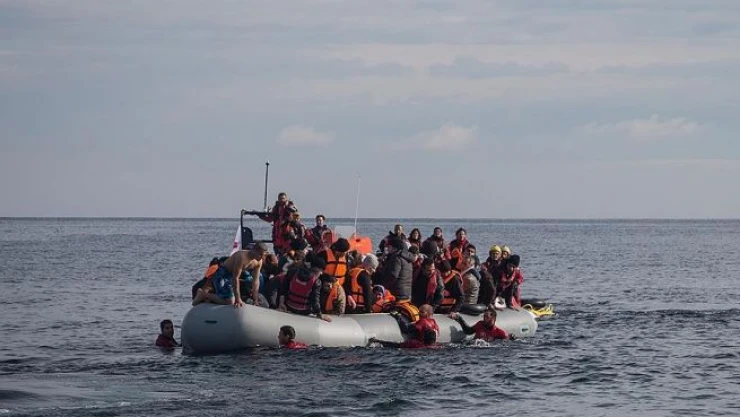 Ege'de sığınmacı botu battı: 13 ölü, 1 kayıp