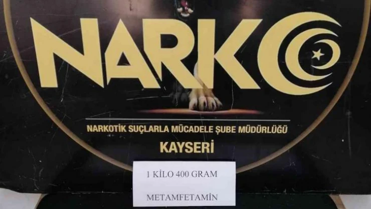 Emniyet kemeri tertibatı içerisinden 1 kilo 400 gram uyuşturucu çıktı