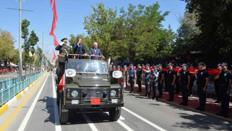 Erzurum'da 30 Ağustos Zafer Bayramı coşkusu