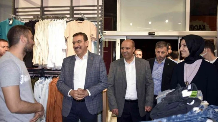 Eski Bakan Tüfenkci: 'Ramazan aynı zamanda helalleşme, kucaklaşma ve bağlarımızı kuvvetlendirme ayı olacak''