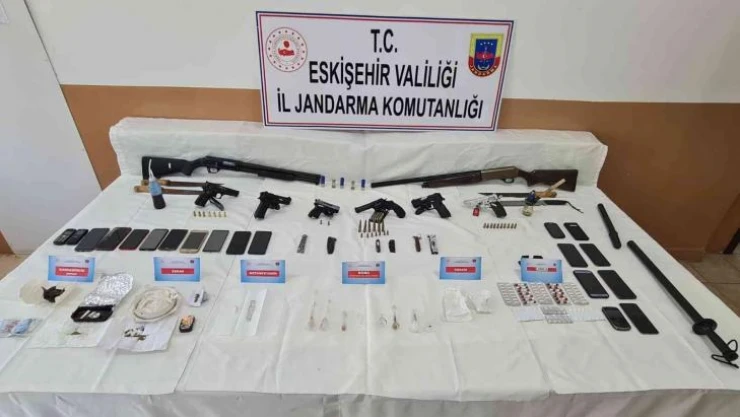 Eskişehir merkezli uyuşturucu operasyonunda 28 şüpheli yakalandı