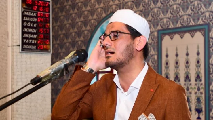Ezan okumada dünya birincisi Kara, Vanlıları mest etti
