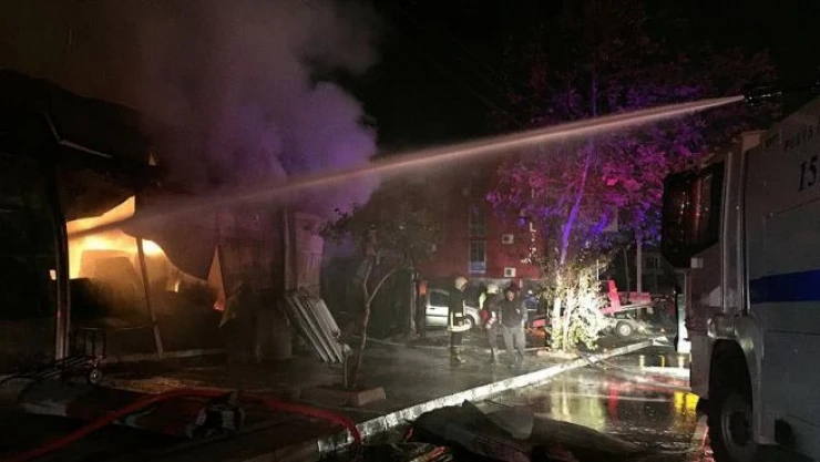 Fabrika yangınına TOMA'lı müdahale