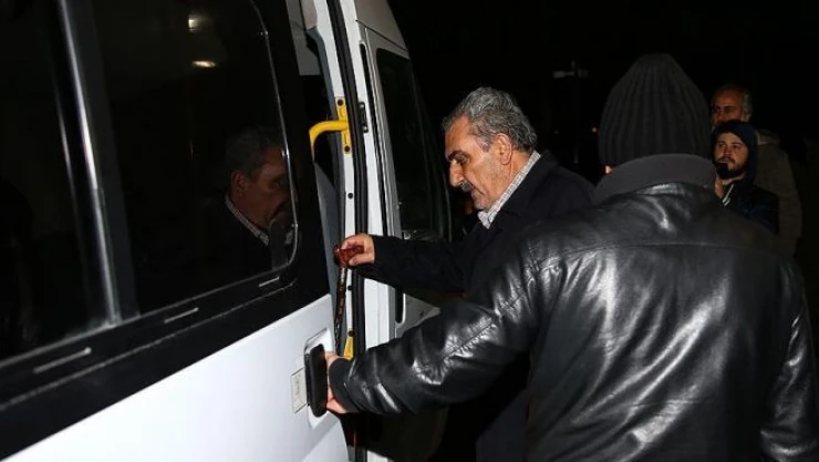 FETÖ operasyonunda gözaltına alınanlar sağlık kontrolünden geçirildi