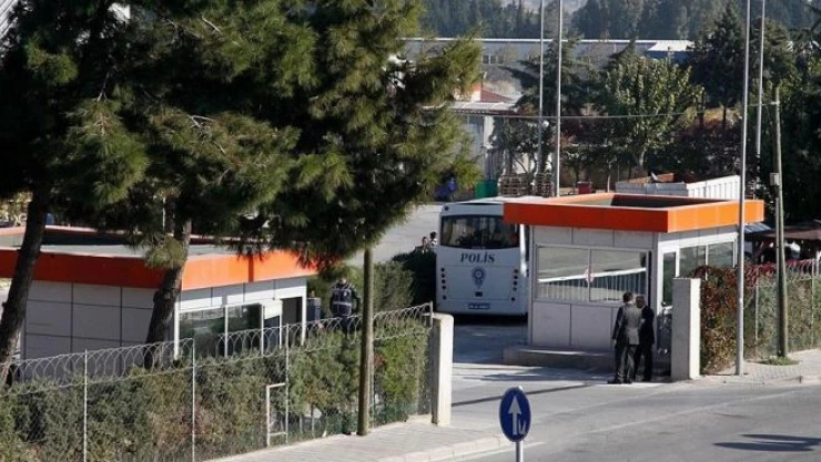 'FETÖ/PDY'ye ait paralar farklı hesaplara transfer edilmiş'