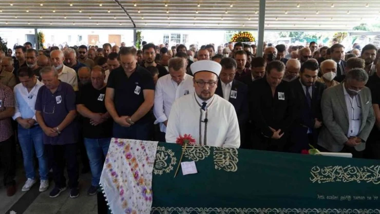 Fikret Orman'ın annesi Nuran Orman, son yolculuğuna uğurlandı