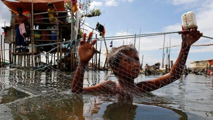 Filipinler 'Melor' tayfununun etkisi altında