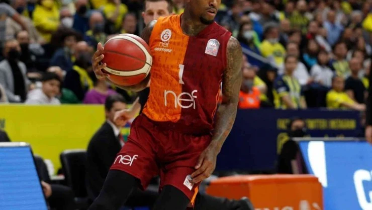 Galatasaray Nef, Dee Bost ile sözleşme yeniledi