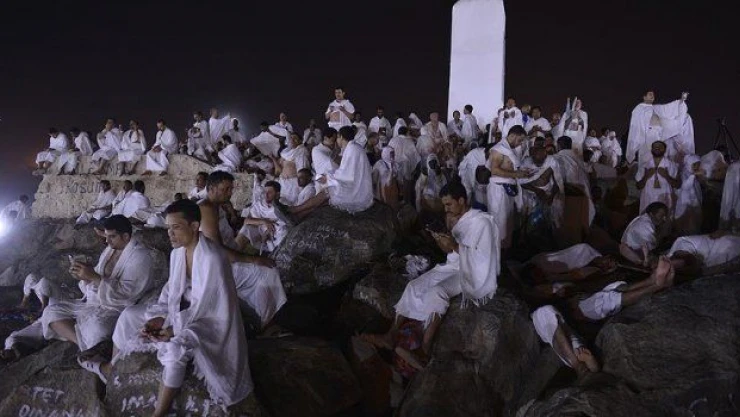 Hacı adayları Arafat'a çıktı