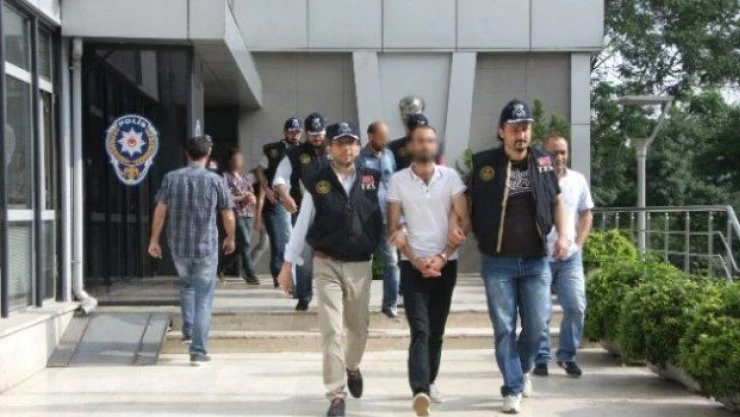 Hakkari'de 32 kişi gözaltına alındı