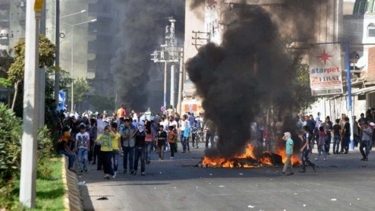 Hakkari'de çıkan olaylarda 2 kişi yaşamını yitirdi