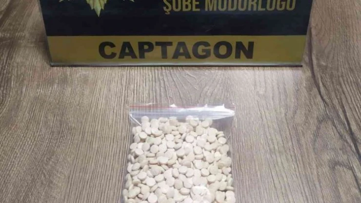 Hatay'da Captagon ile yakalanan 2 kişi tutuklandı
