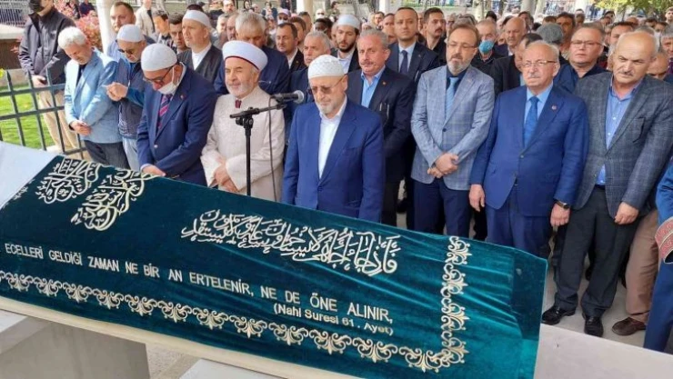 Hayatını kaybeden AK Partili Milletvekilinin babası son yolculuğuna uğurlandı